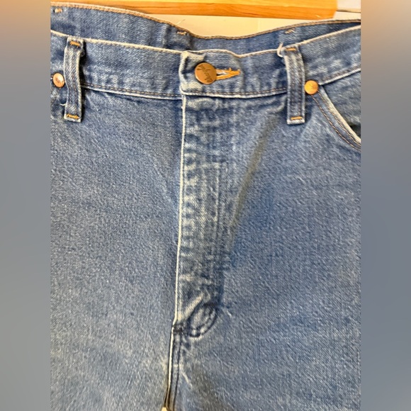 WRANGLER CUT OFFS Blue Denim Shorts 35" Waist - Picture 4 of 9